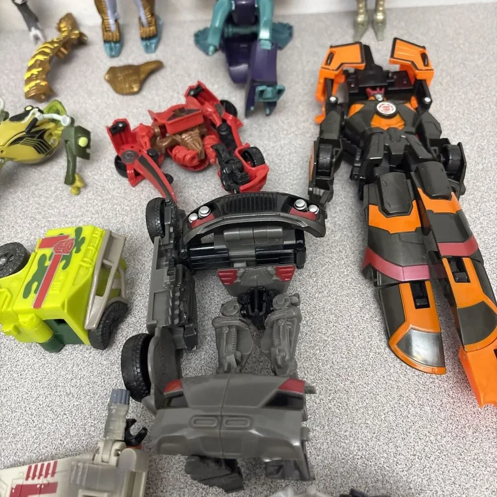 Transformers Lot of Incomplete Figures For Parts Pieces - As Is lot